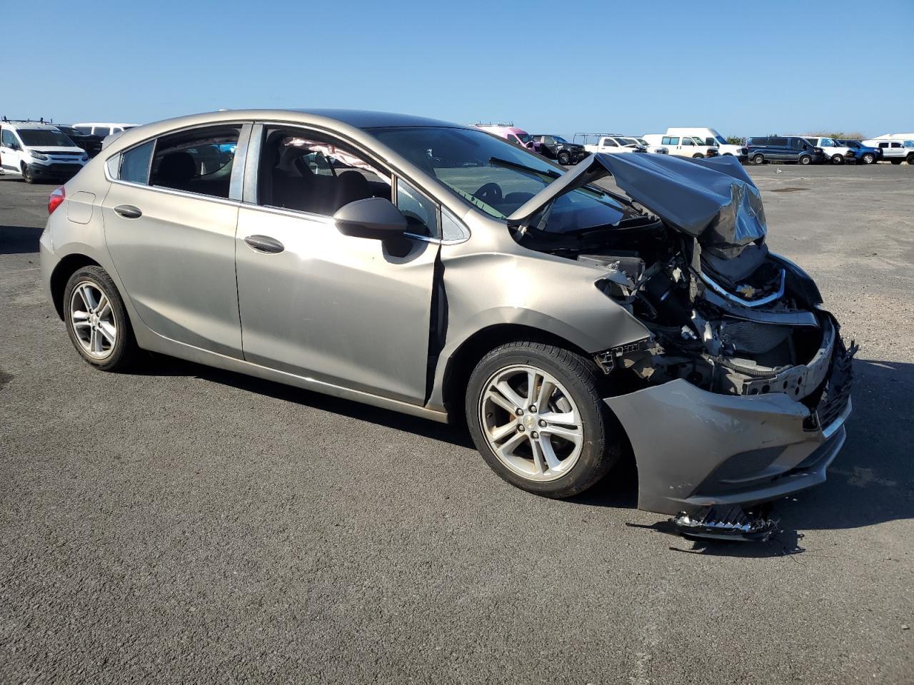 2017 CHEVROLET CRUZE LT - Image 4