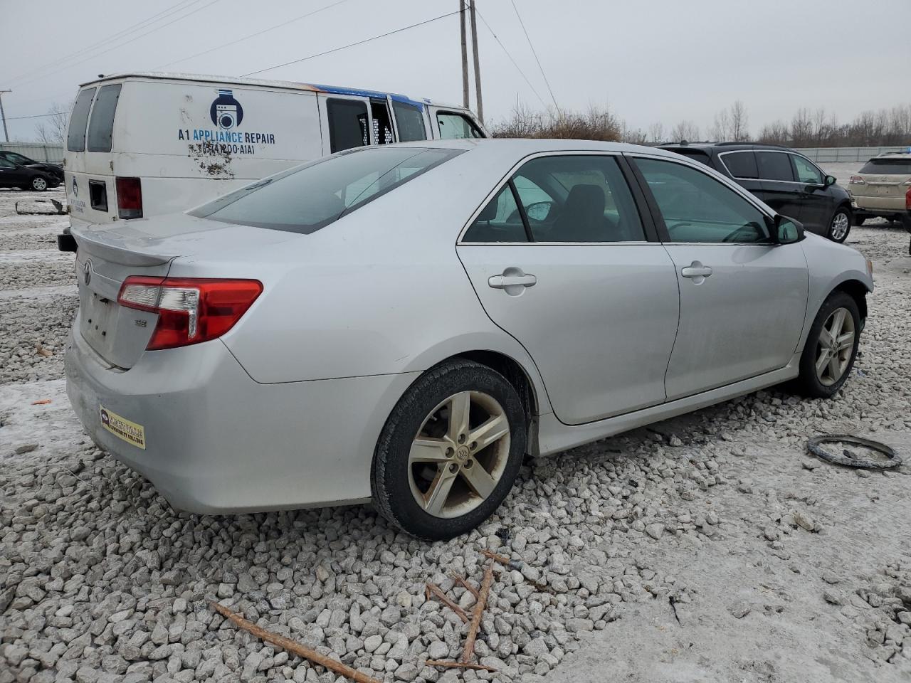 2013 TOYOTA CAMRY L - Image 3