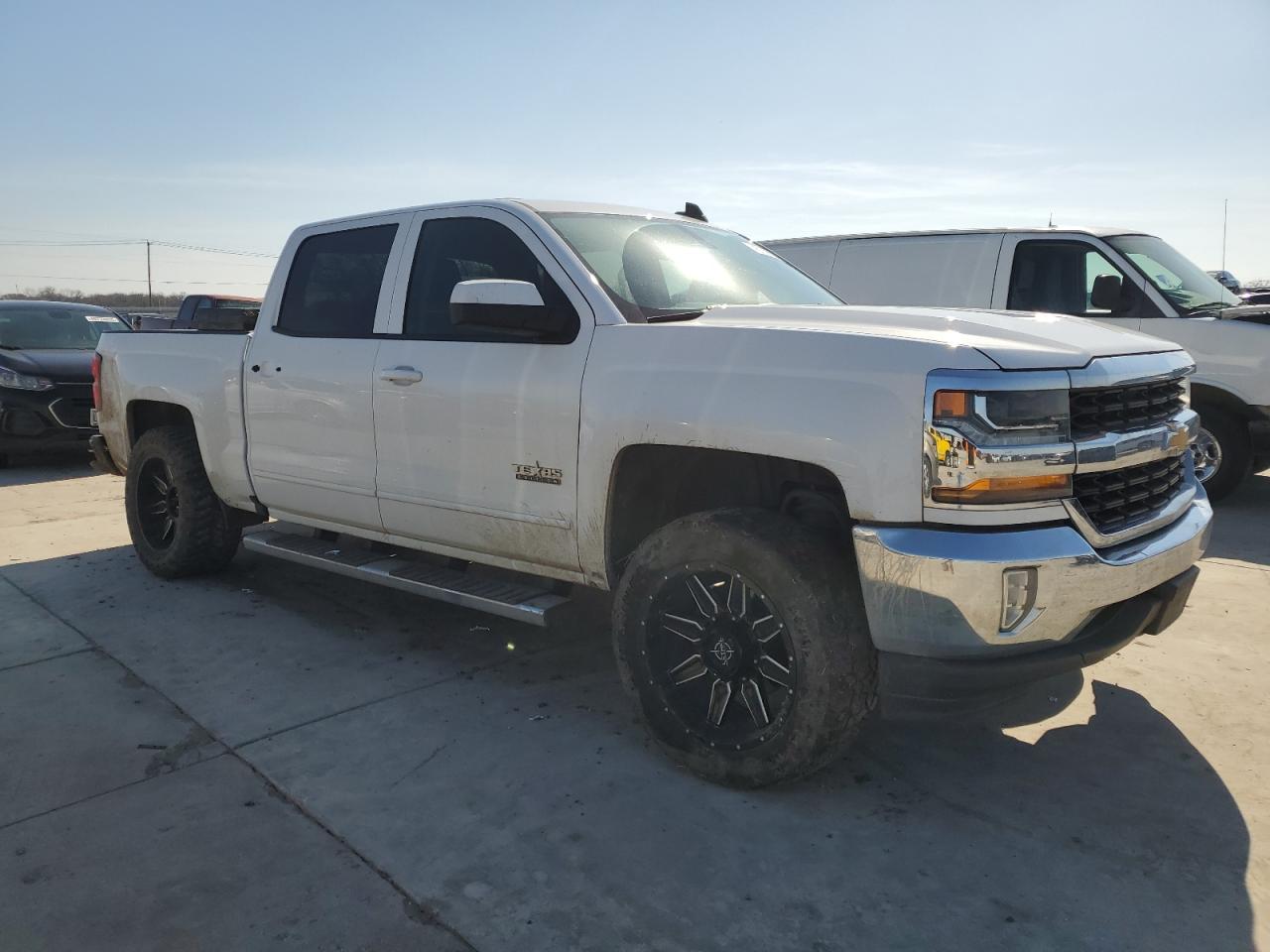 2018 CHEVROLET SILVERADO - Image 4