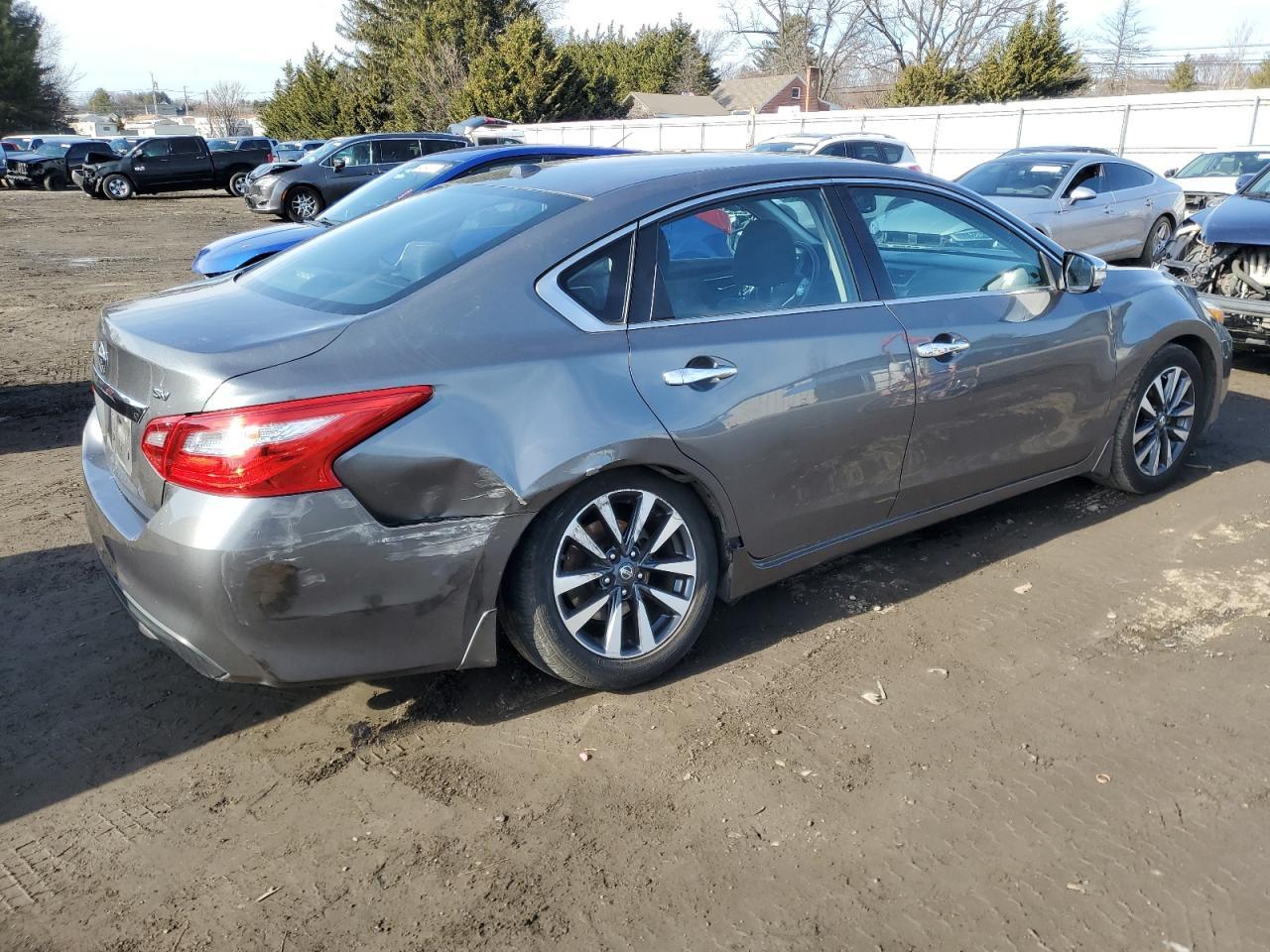 2017 NISSAN ALTIMA 2.5 - Фото 3