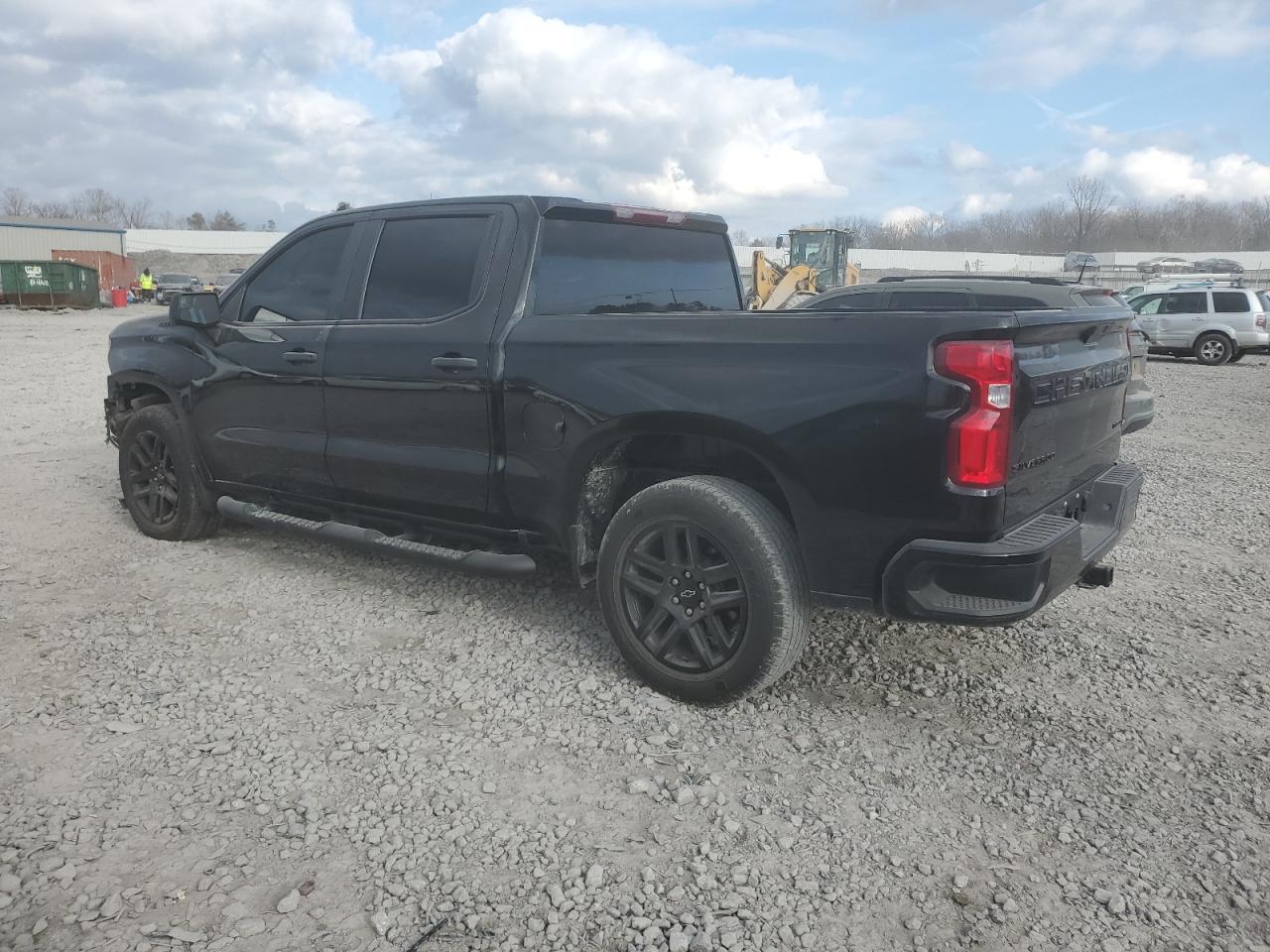 2021 CHEVROLET SILVERADO - Фото 2