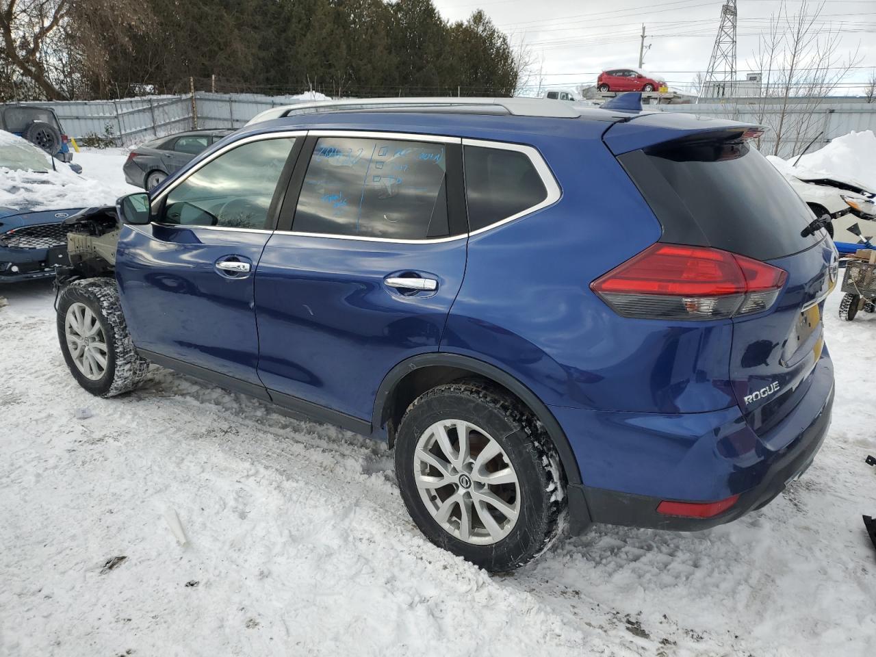 2017 NISSAN ROGUE SV - Image 2