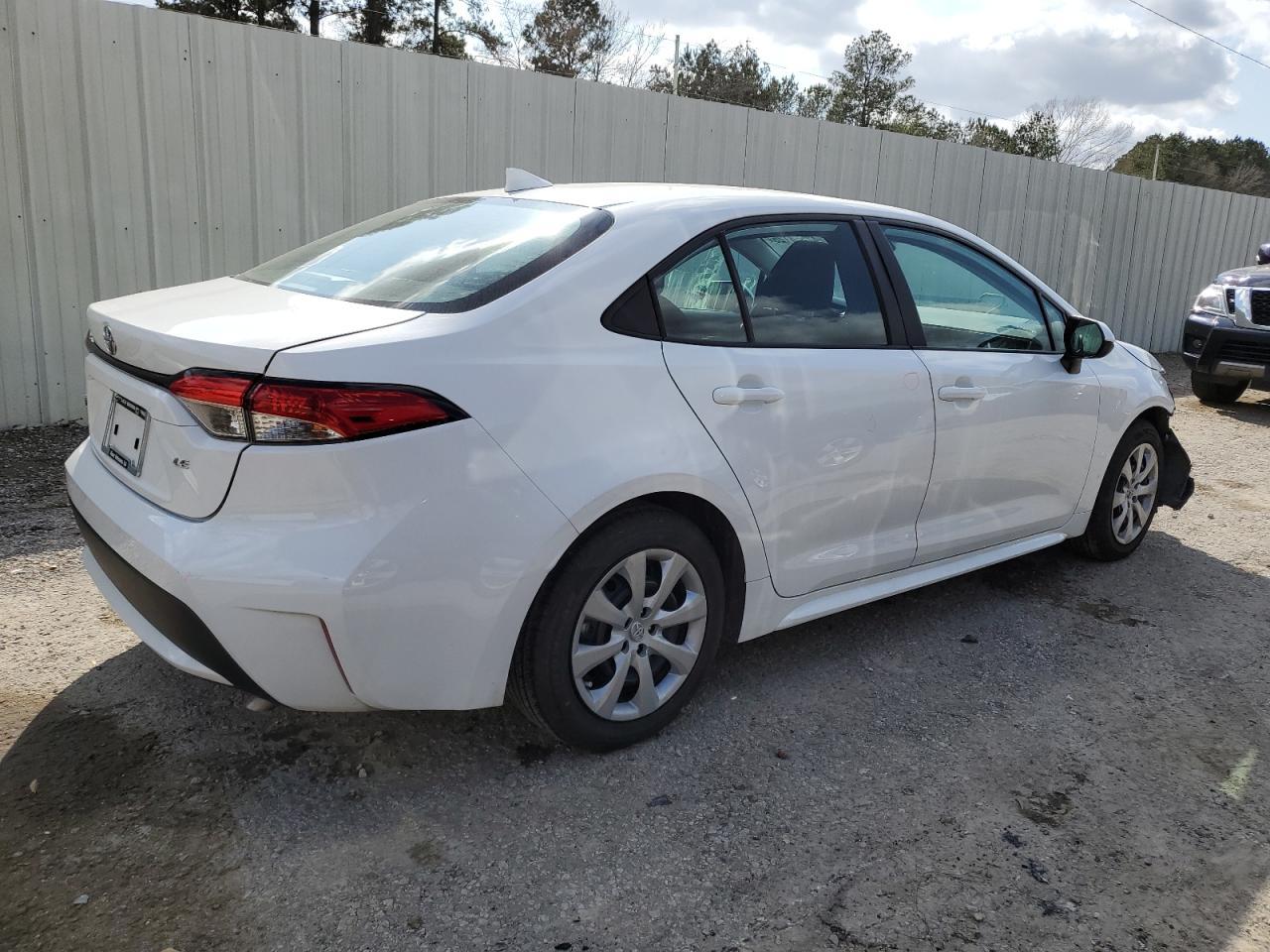 2021 TOYOTA COROLLA LE - Image 3