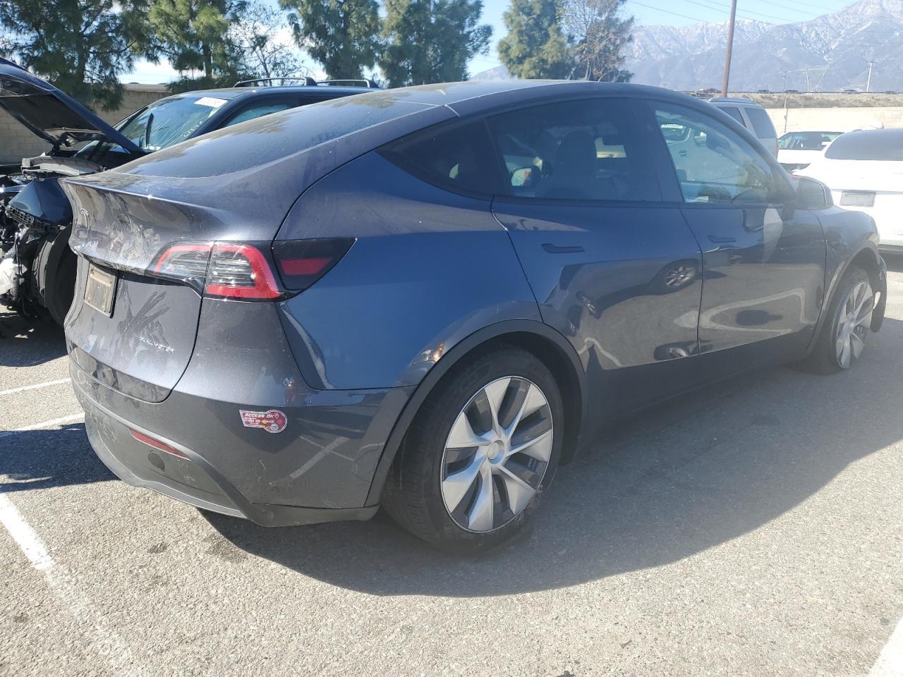 2023 TESLA MODEL Y - Image 3