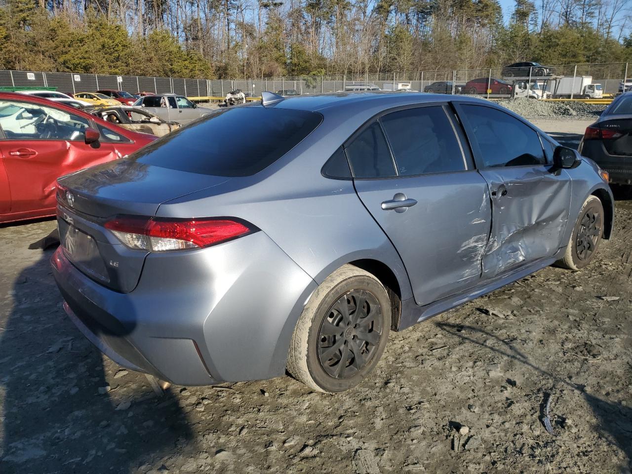 2022 TOYOTA COROLLA LE - Фото 3