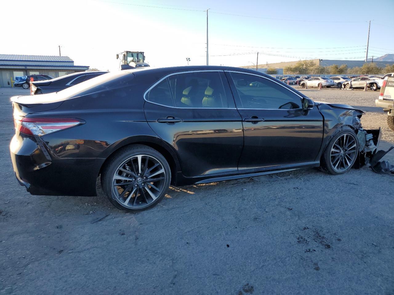 2018 TOYOTA CAMRY XSE - Фото 3