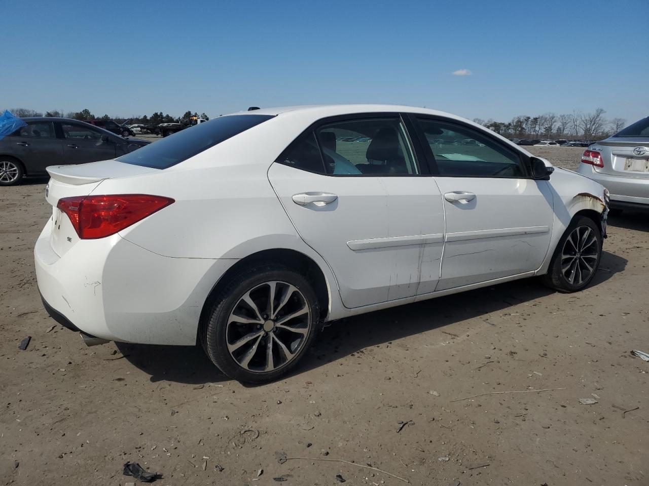2018 TOYOTA COROLLA L - Фото 3