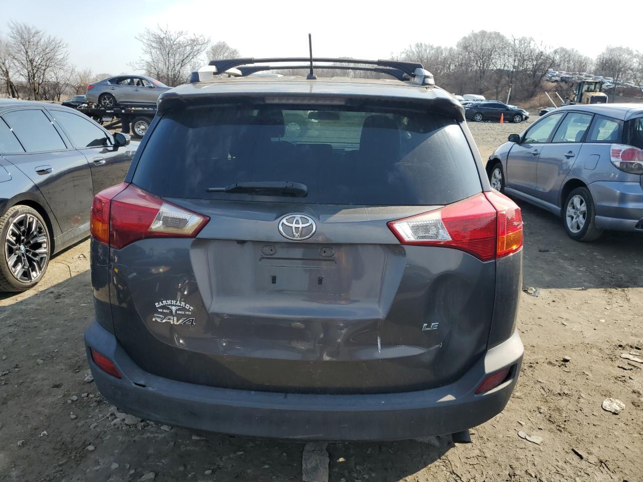 2015 TOYOTA RAV4 LE - Фото 6