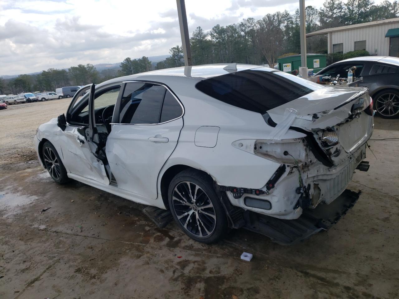 2020 TOYOTA CAMRY SE - Image 2
