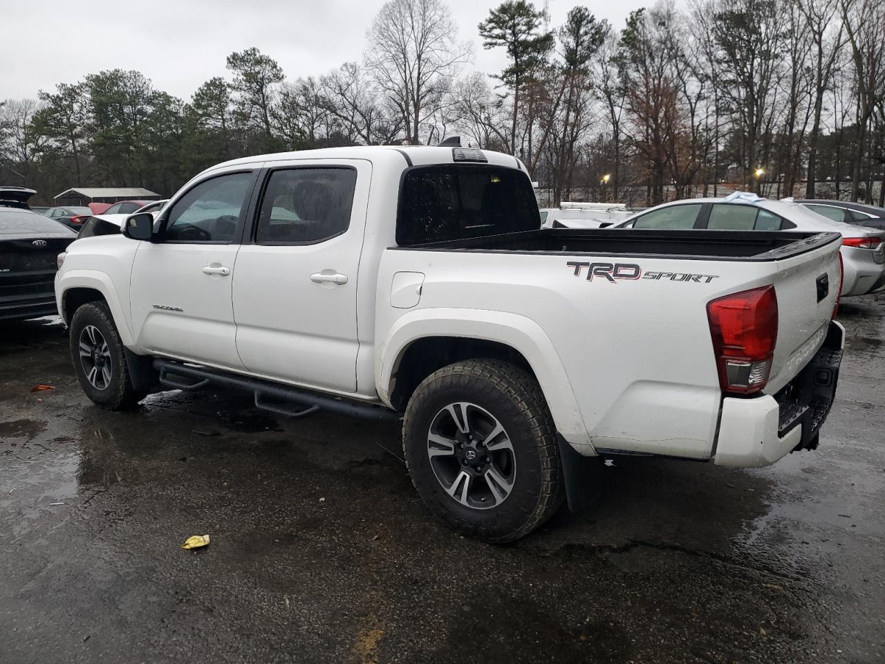 2017 TOYOTA TACOMA DOU - Фото 2