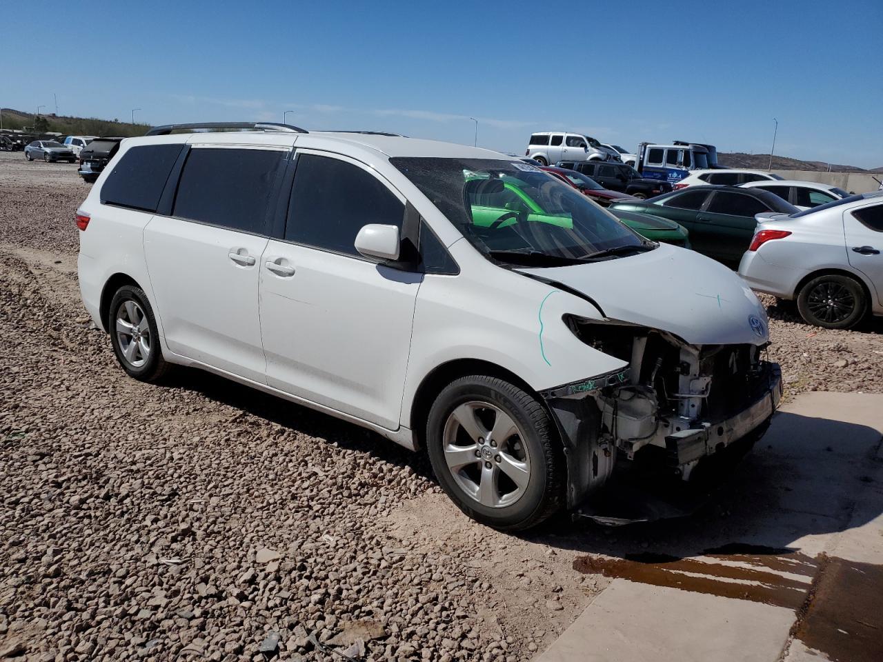 2015 TOYOTA SIENNA - Фото 4