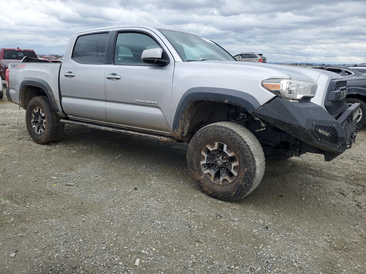 2017 TOYOTA TACOMA DOU - Фото 4