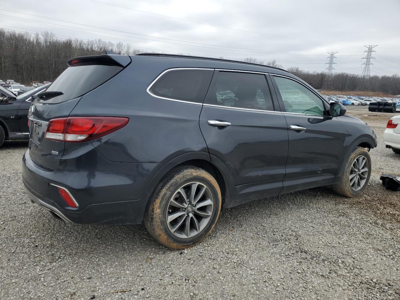 2017 HYUNDAI SANTA FE S - Image 3