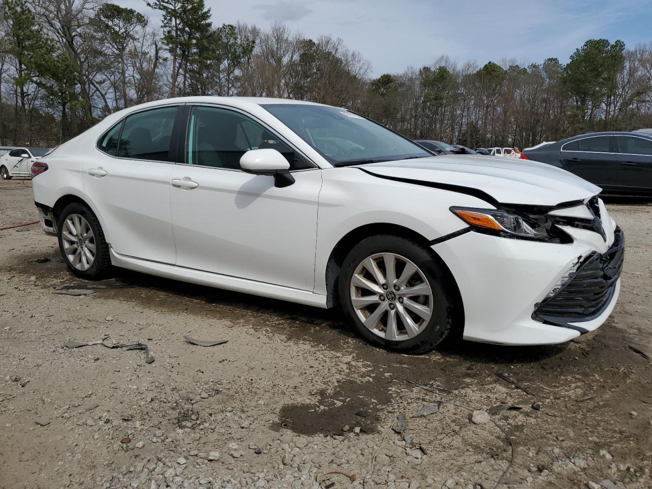 2020 TOYOTA CAMRY LE - Фото 4