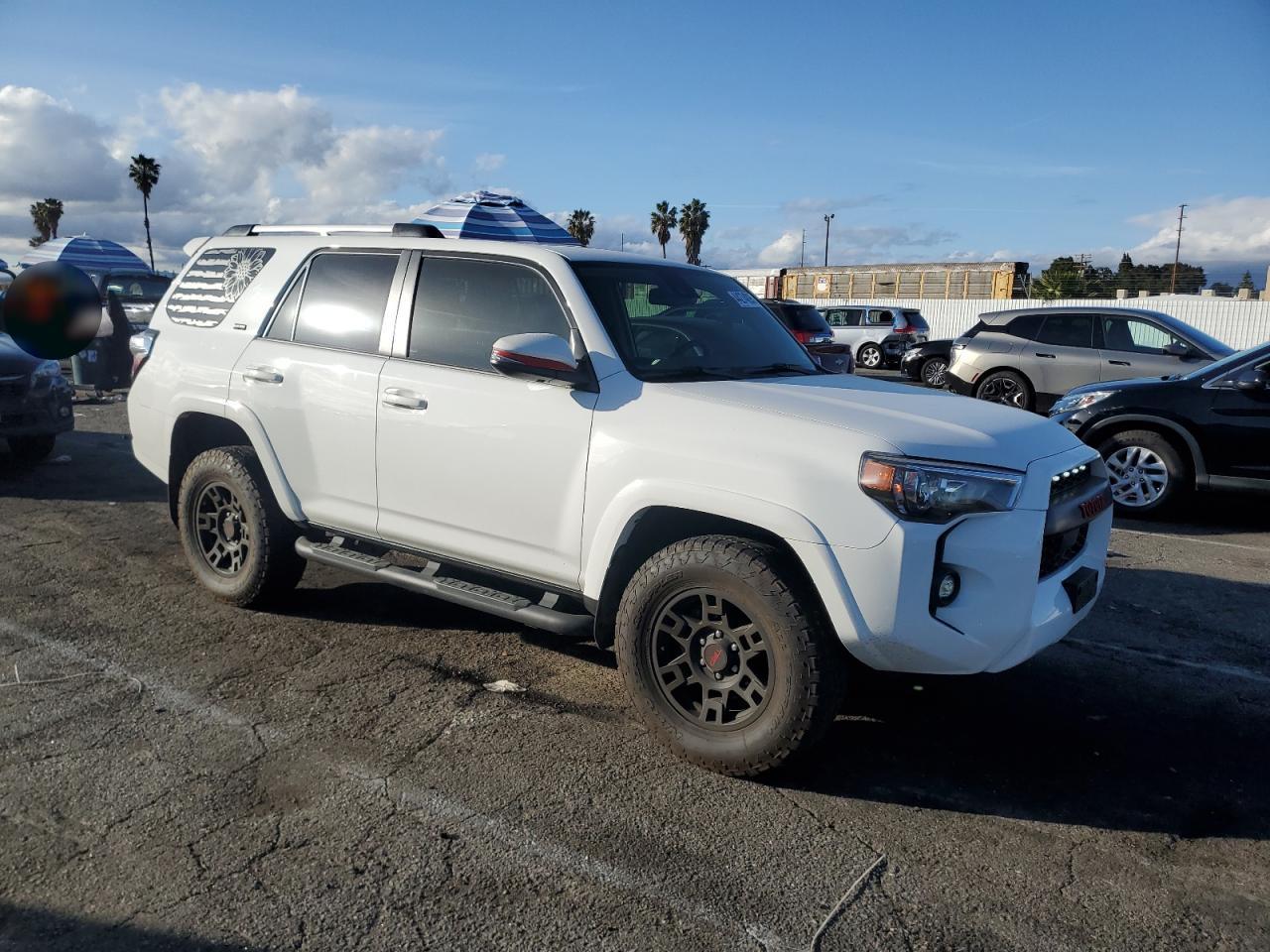 2022 TOYOTA 4RUNNER SR - Фото 4