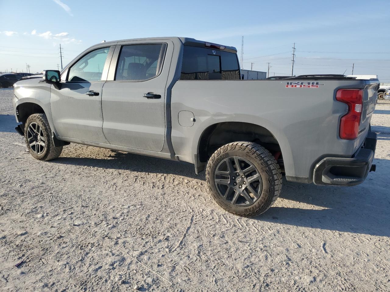 2024 CHEVROLET SILVERADO - Фото 2