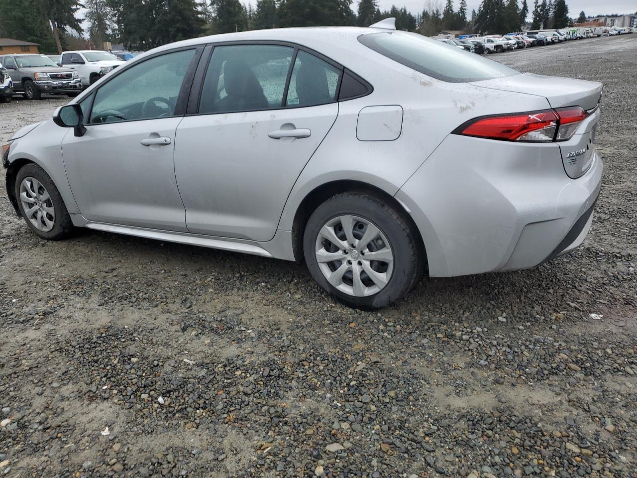 2021 TOYOTA COROLLA LE - Фото 2