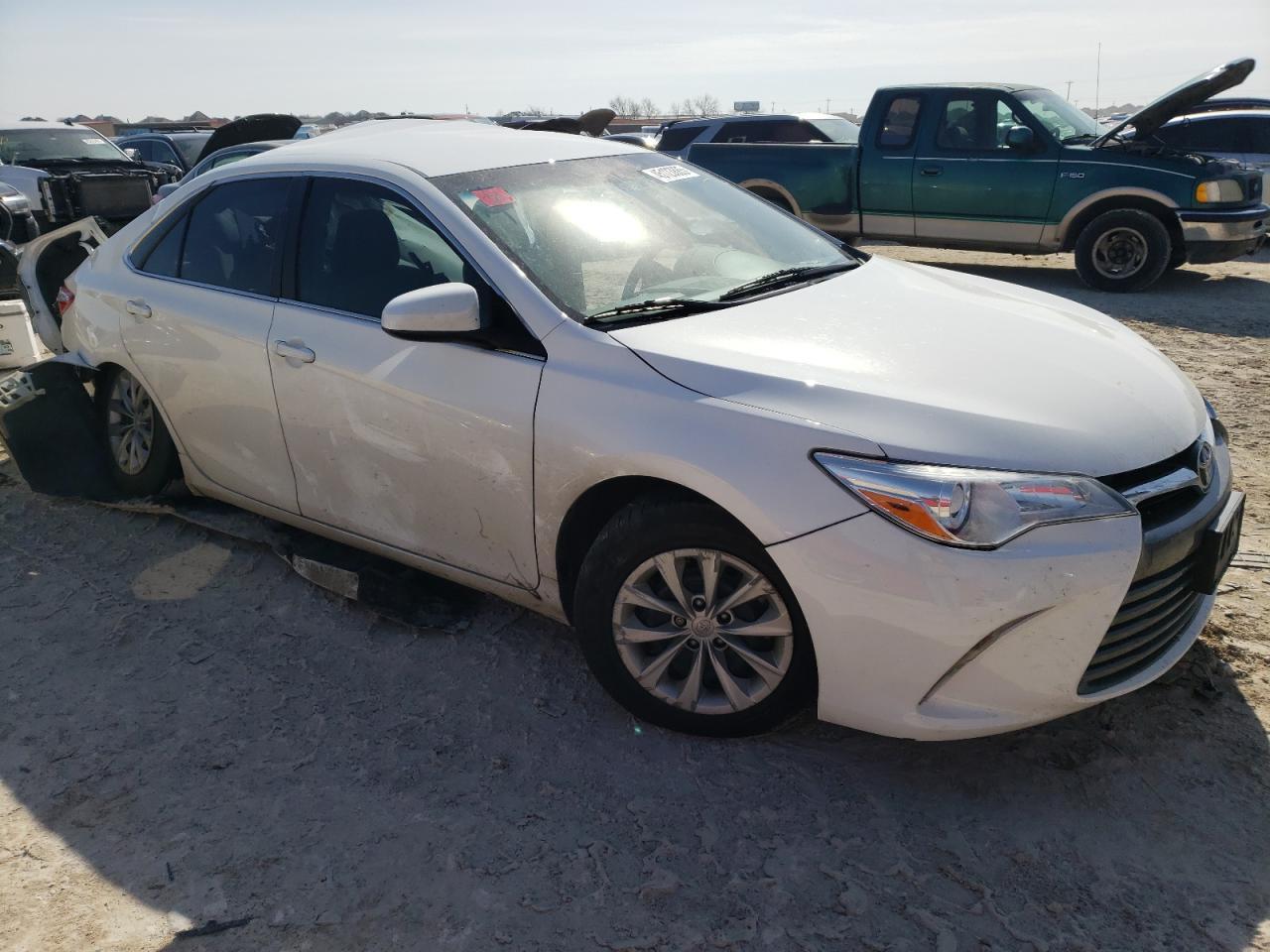 2017 TOYOTA CAMRY LE - Image 4