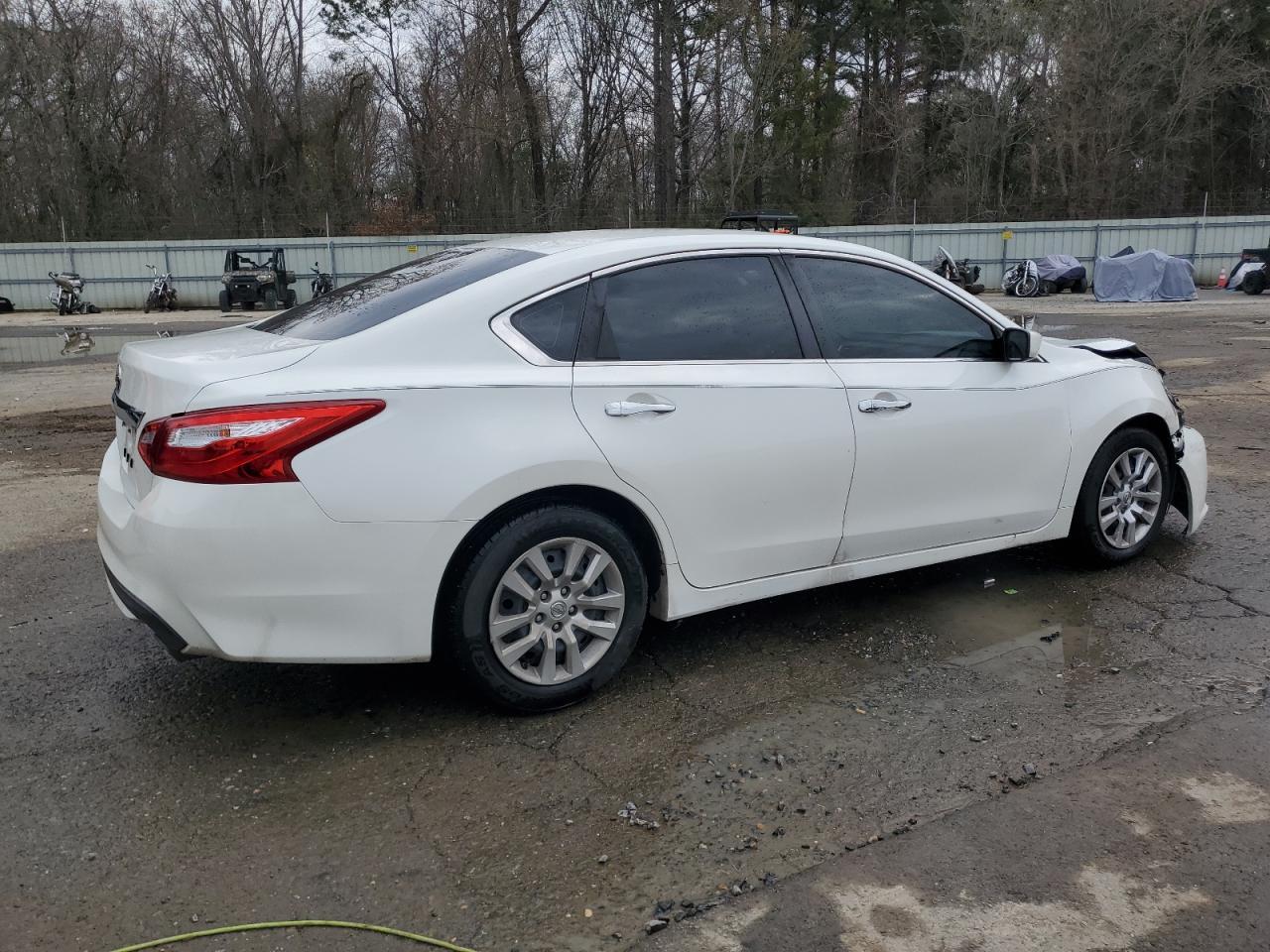 2016 NISSAN ALTIMA 2.5 - Фото 3