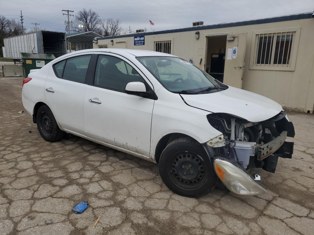 2014 NISSAN VERSA S - Фото 4