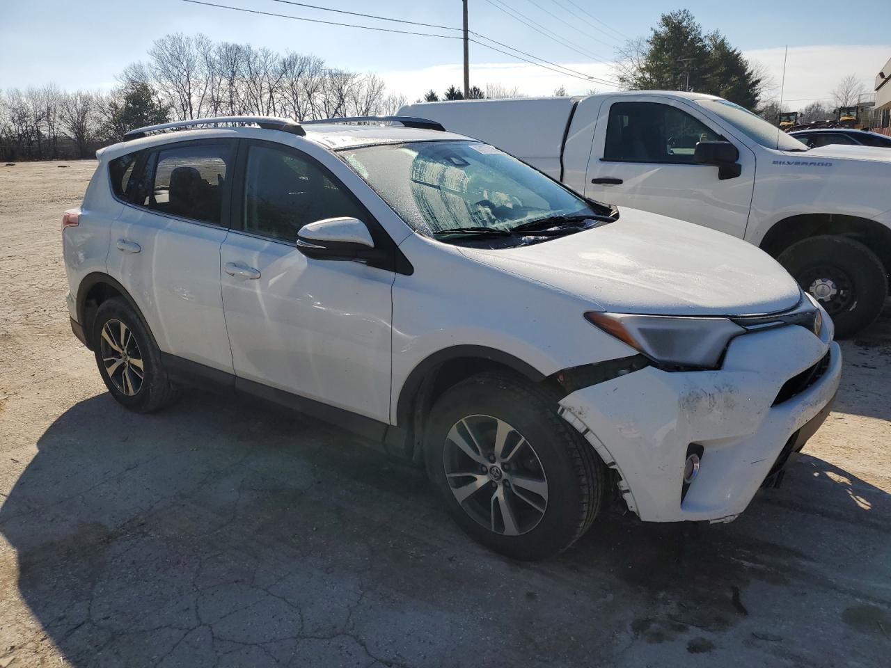 2017 TOYOTA RAV4 XLE - Image 4