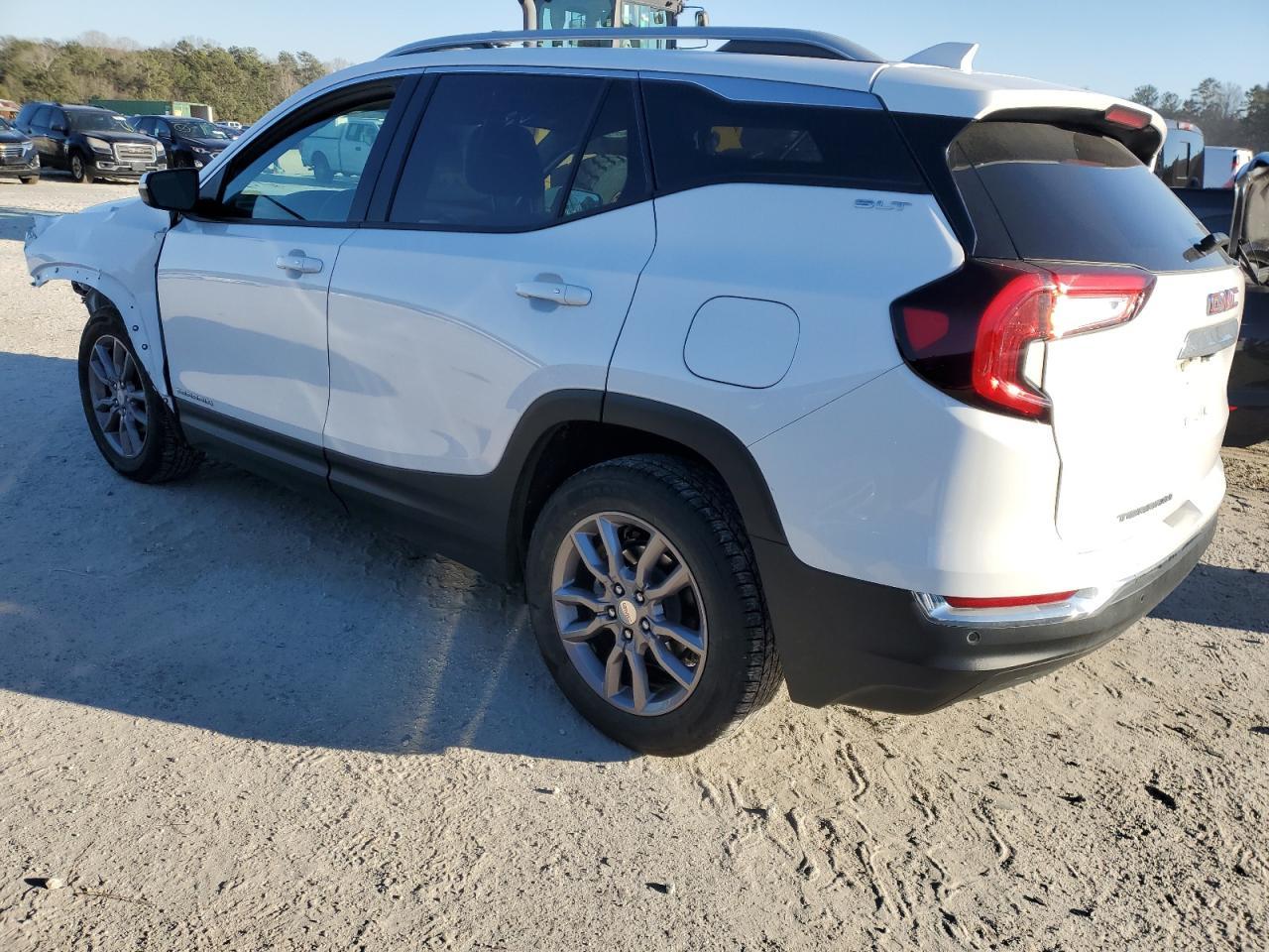 2023 GMC TERRAIN SL - Фото 2