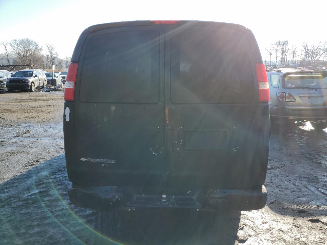 2012 CHEVROLET EXPRESS G3 - Image 6