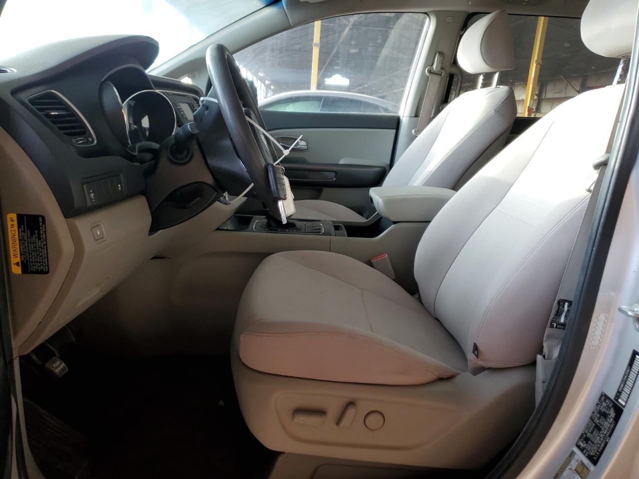 2017 KIA SEDONA LX - Фото 7