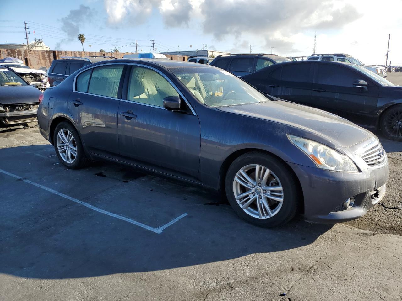 2011 INFINITI G37 BASE - Фото 4
