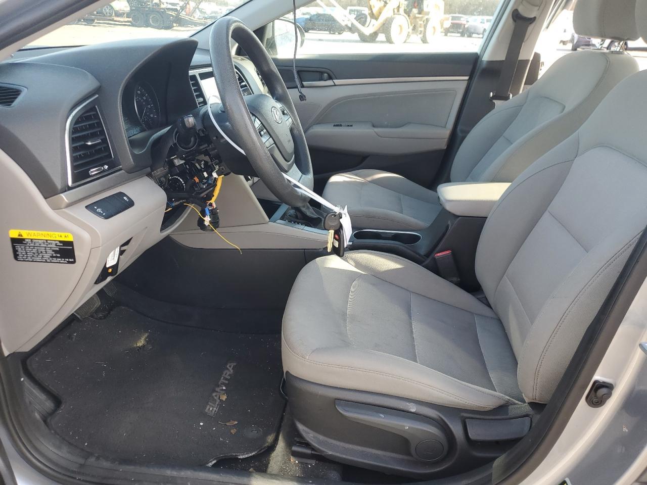 2017 HYUNDAI ELANTRA SE - Фото 7