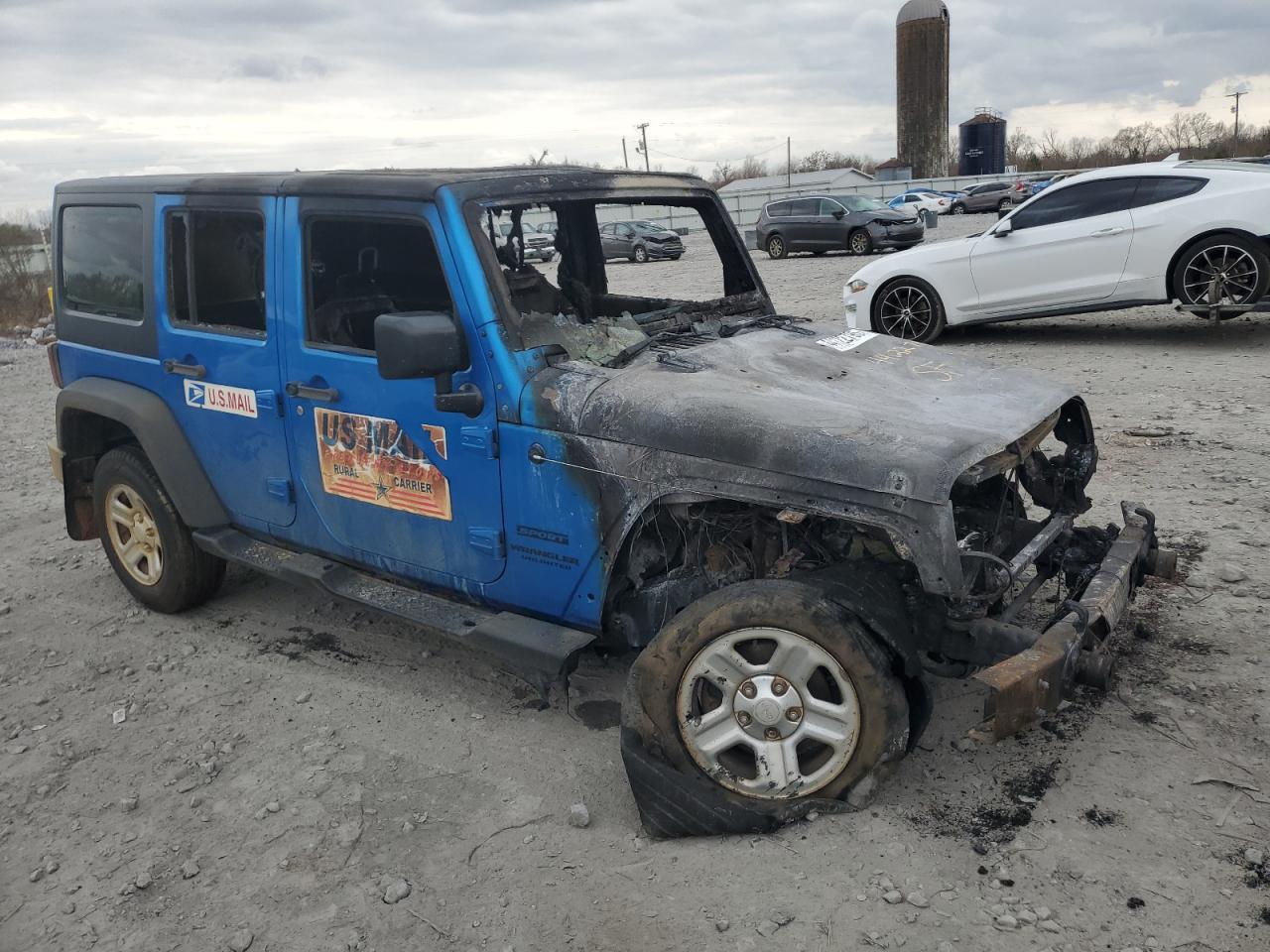 2015 JEEP WRANGLER U - Image 4