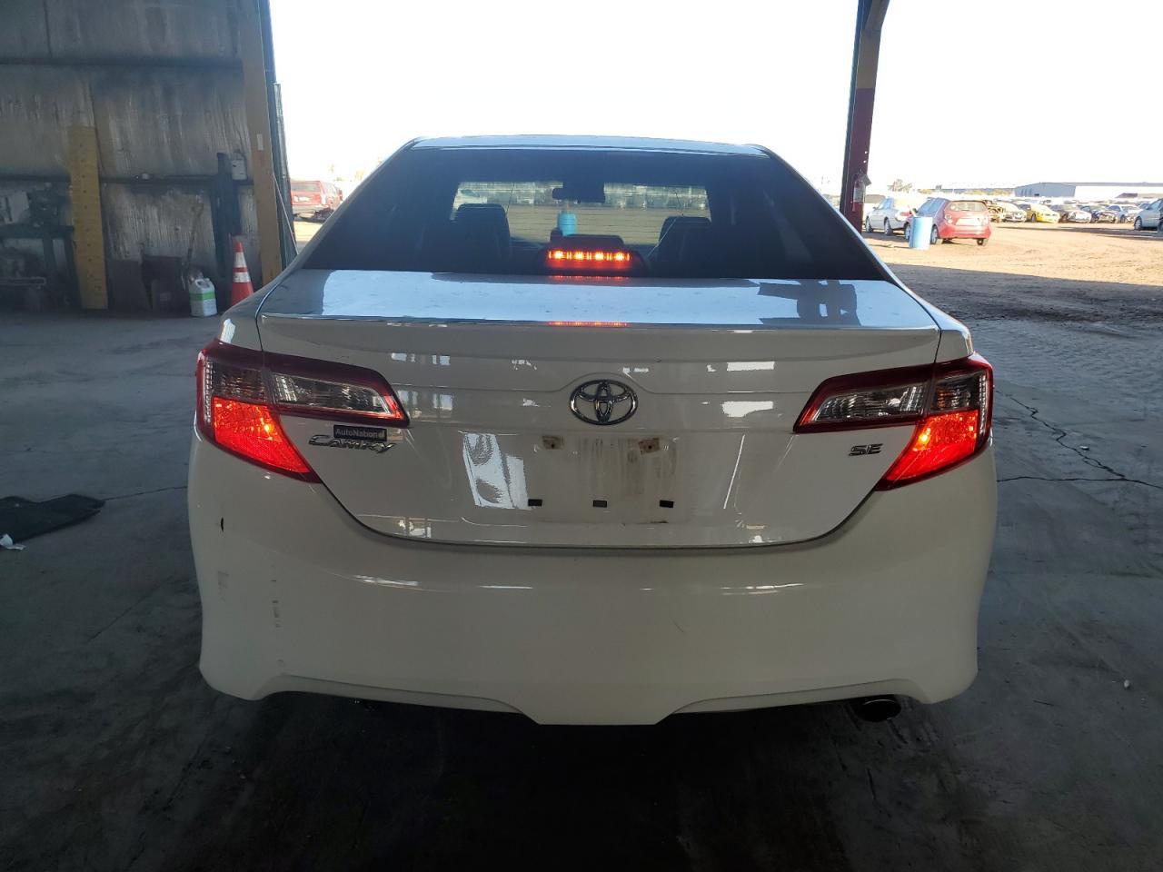 2013 TOYOTA CAMRY L - Фото 6
