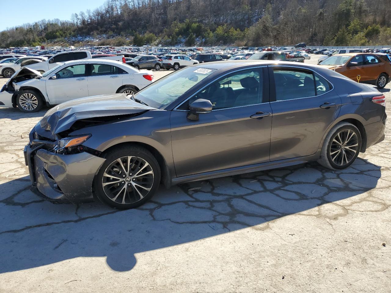 2020 TOYOTA CAMRY SE