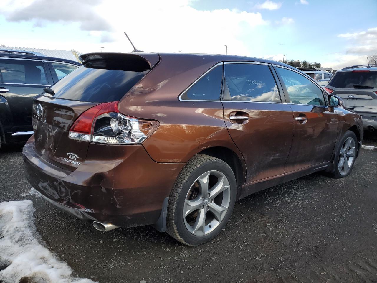 2013 TOYOTA VENZA LE - Фото 3