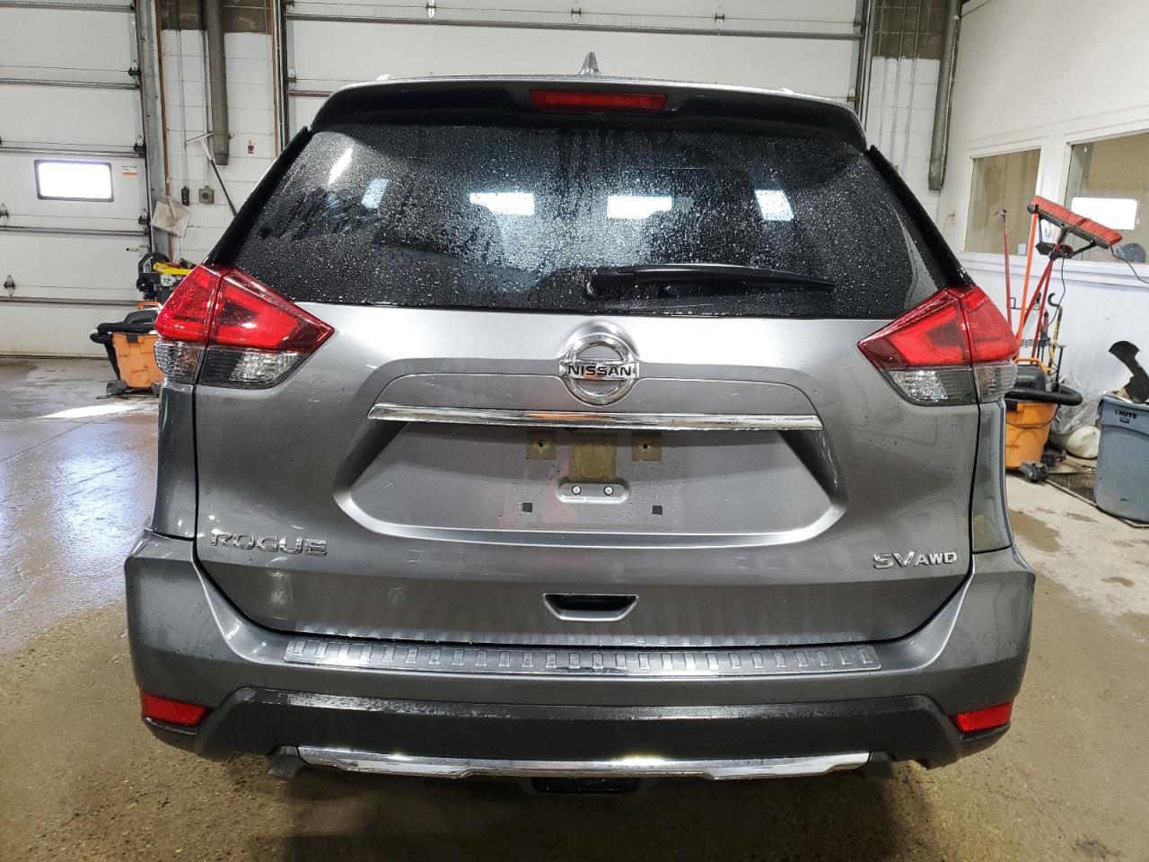2017 NISSAN ROGUE S - Фото 6