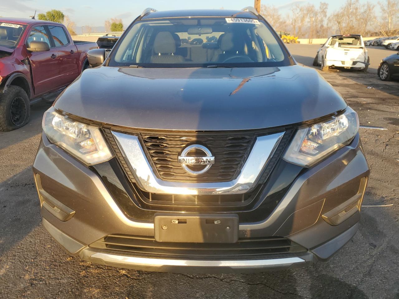 2017 NISSAN ROGUE SV - Image 5