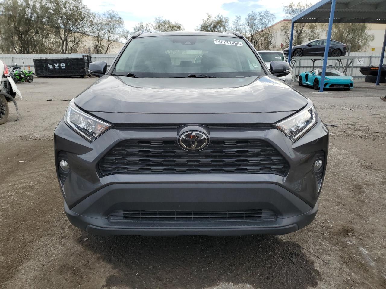 2020 TOYOTA RAV4 XLE P - Фото 5
