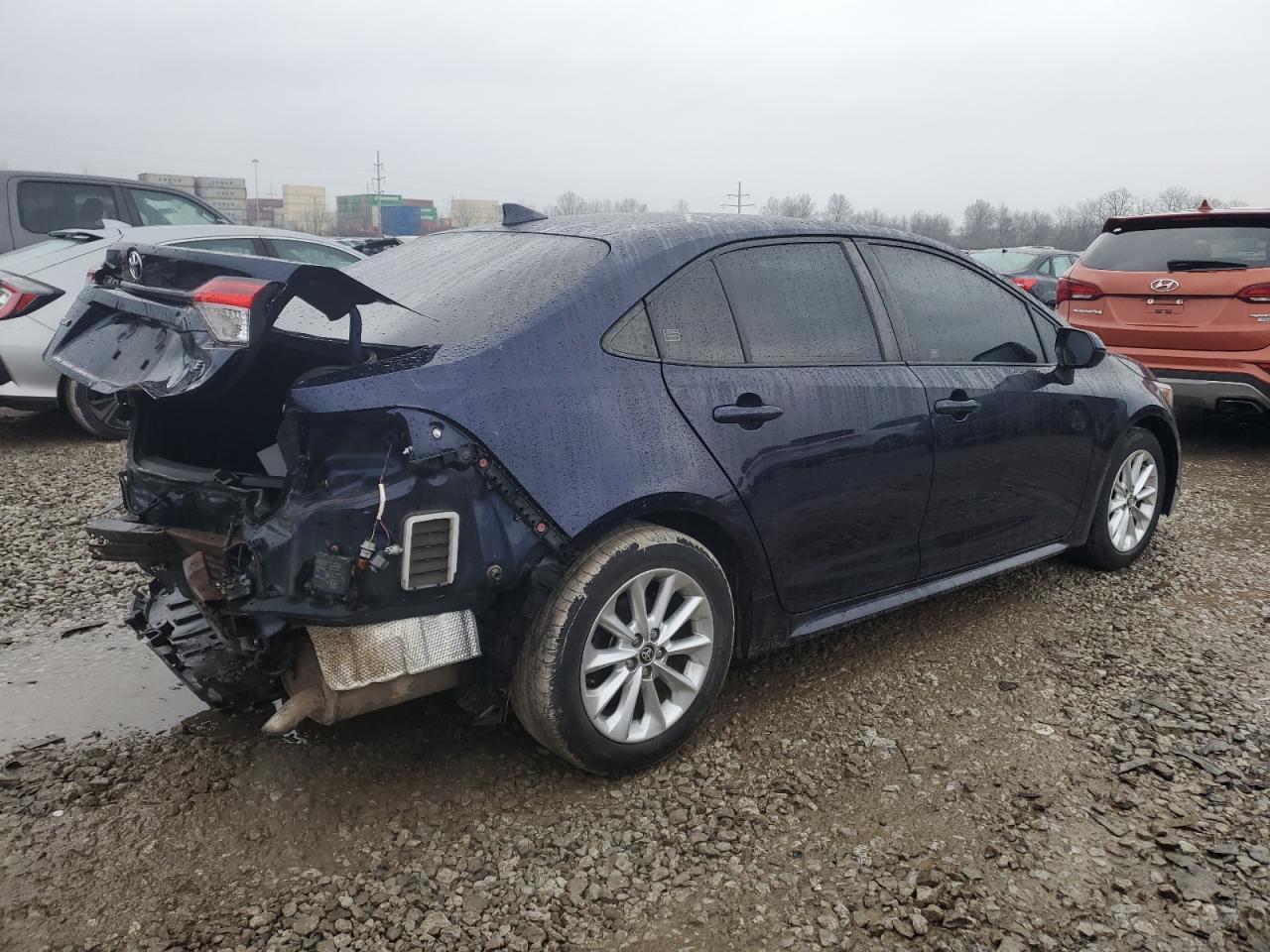 2020 TOYOTA COROLLA LE - Фото 3
