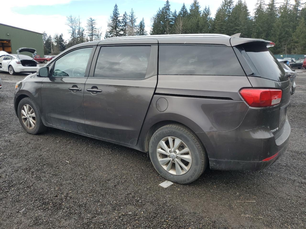 2016 KIA SEDONA LX - Image 2