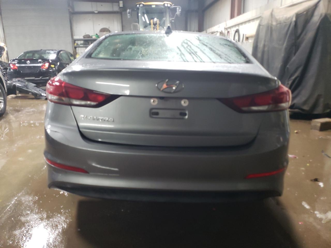 2018 HYUNDAI ELANTRA SE - Image 6