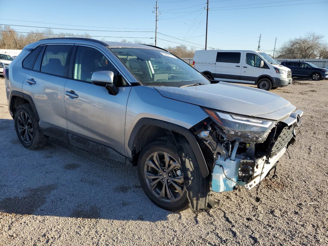 2024 TOYOTA RAV4 XLE P - Image 4