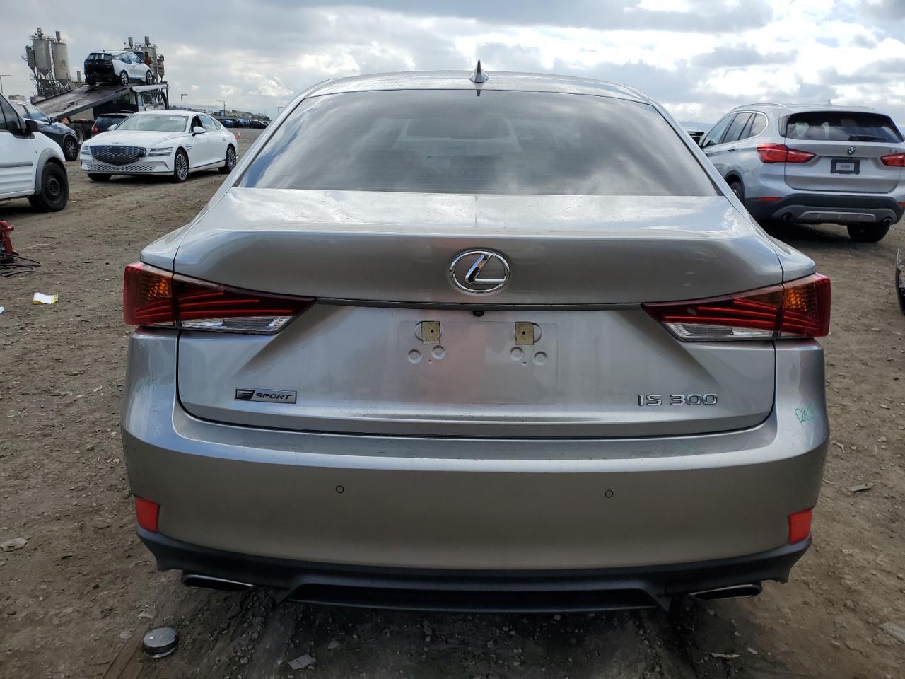 2018 LEXUS IS 300 - Фото 6