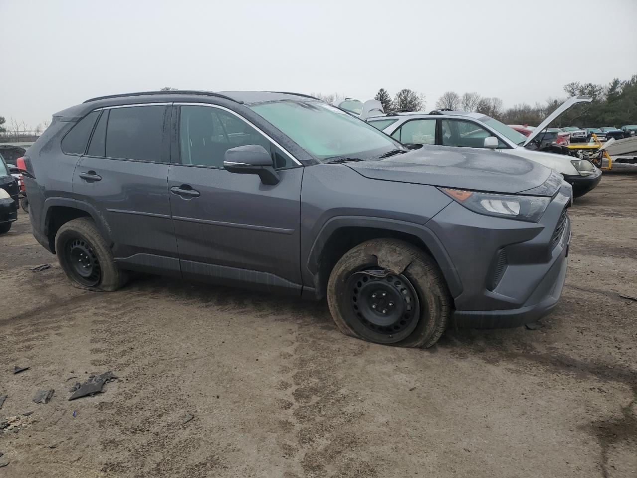 2021 TOYOTA RAV4 LE - Фото 4