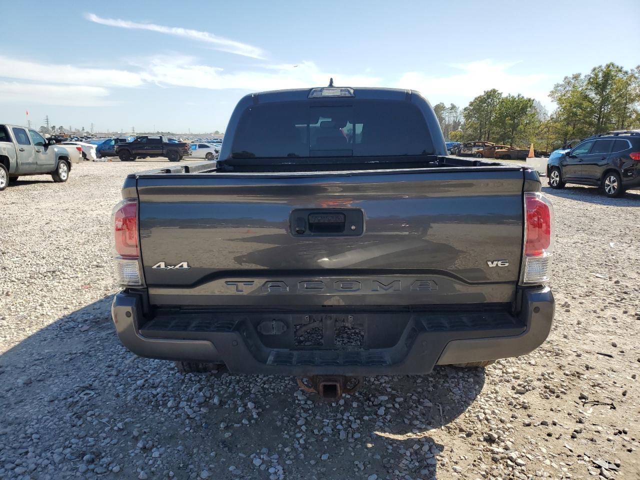 2019 TOYOTA TACOMA DOU - Фото 6