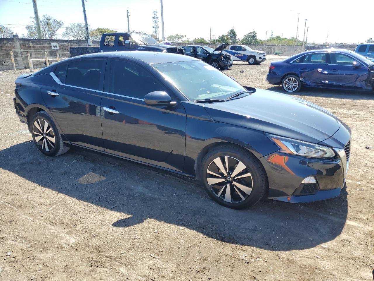 2022 NISSAN ALTIMA SV - Фото 4