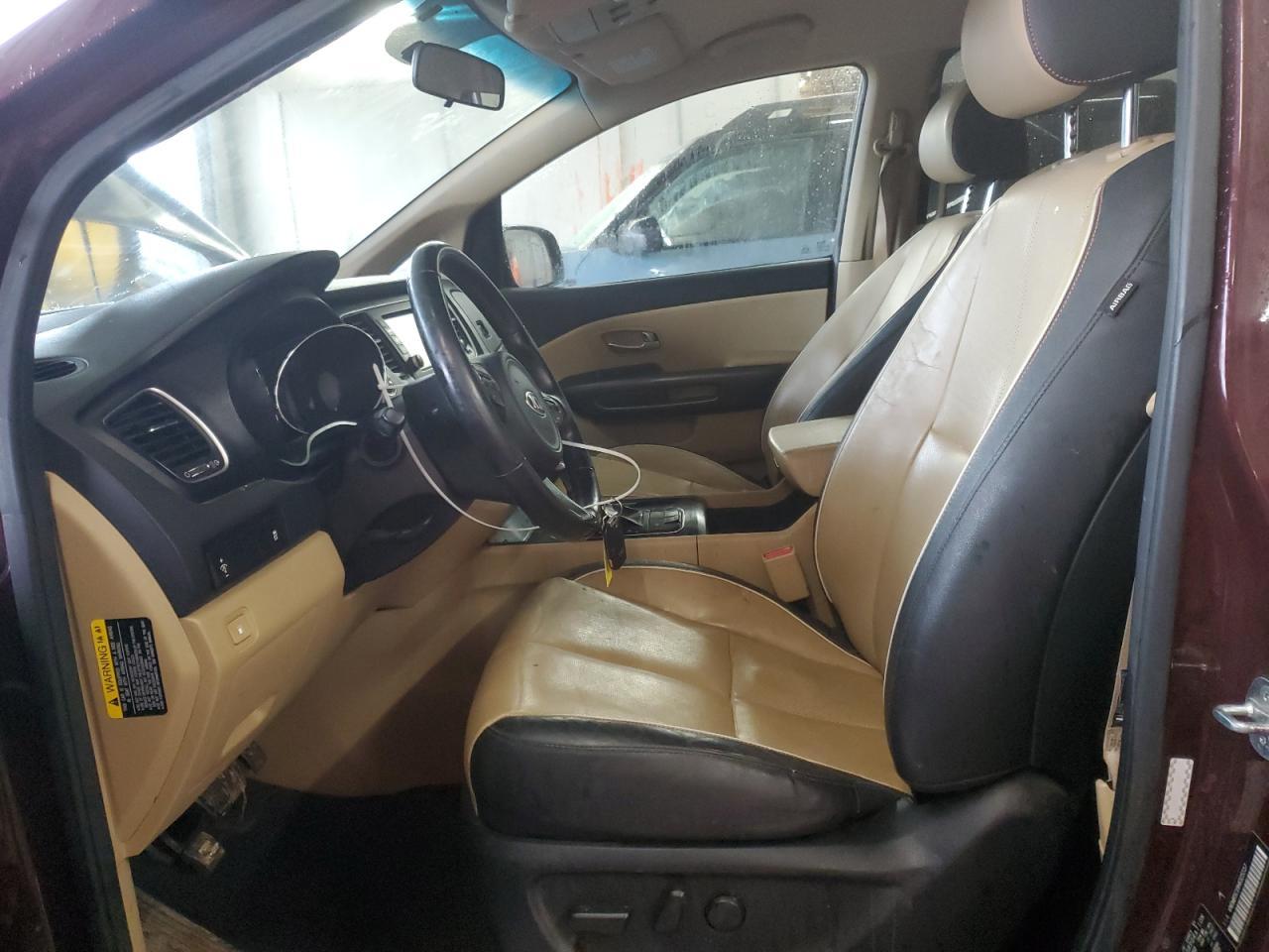 2017 KIA SEDONA LX - Image 7