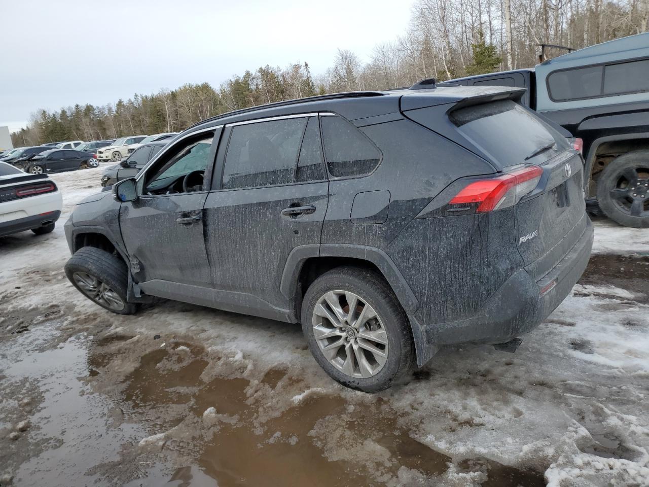 2022 TOYOTA RAV4 XLE - Фото 2