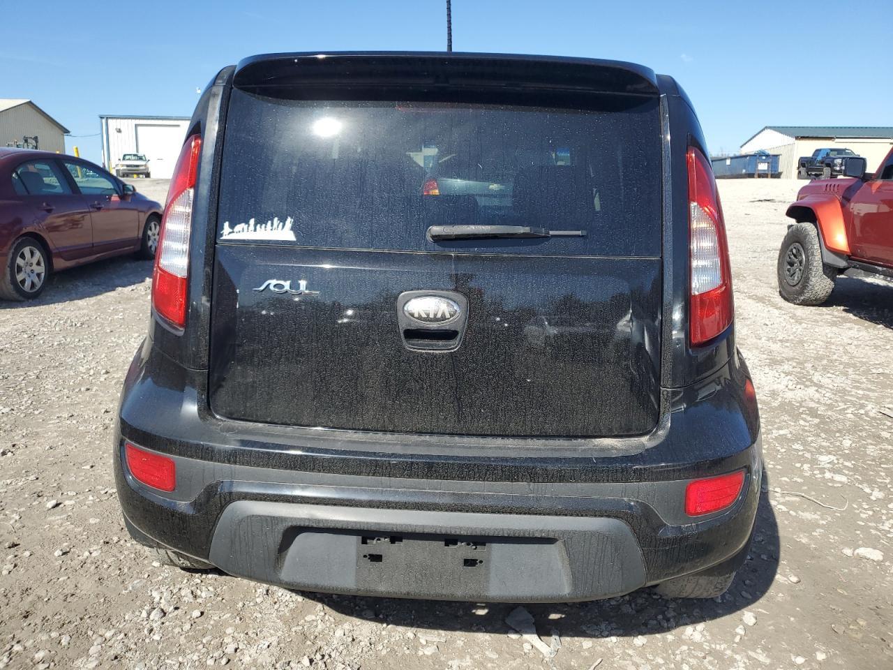 2013 KIA SOUL + - Image 6