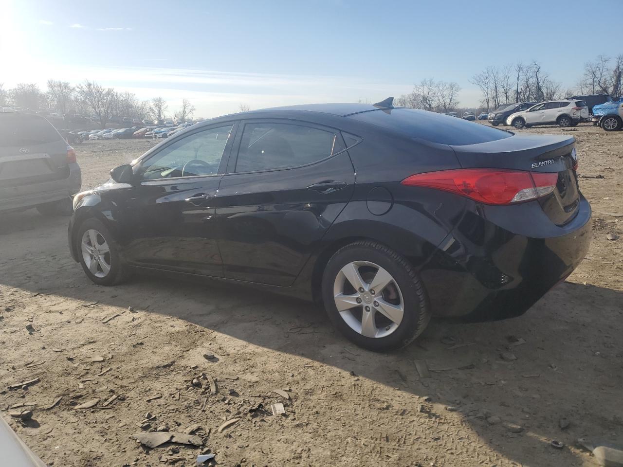 2013 HYUNDAI ELANTRA GL - Image 2