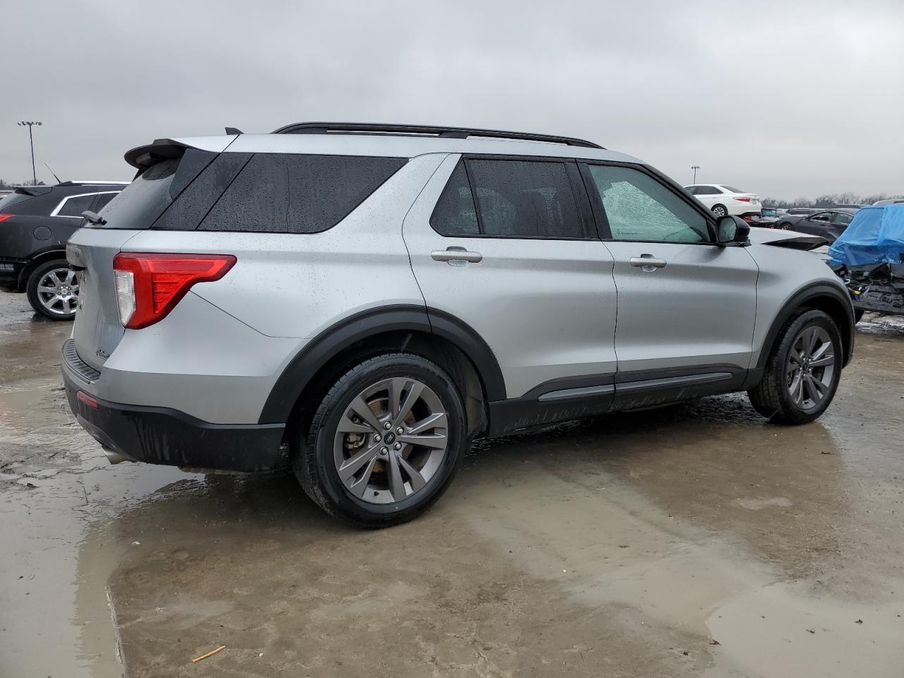 2022 FORD EXPLORER X - Фото 3